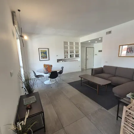 Apartament Domusplevano