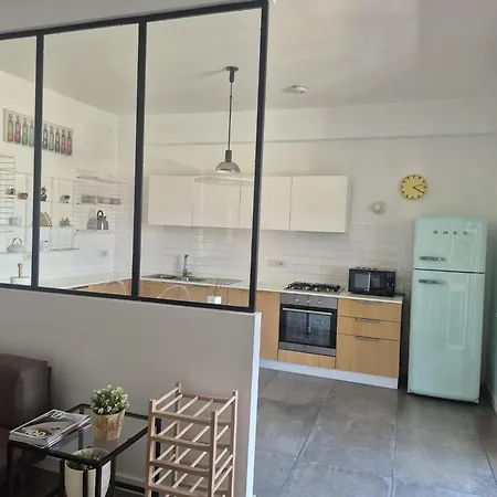 Domusplevano Appartement *